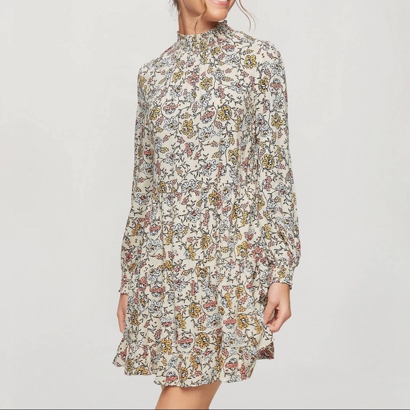Miss Selfridge shirred smock dress in ditsy floral - Picture 3 of 8